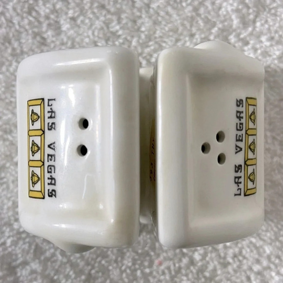 Vintage Las Vegas Ceramic Salt & Pepper  Shakers Rare - Picture 8 of 9